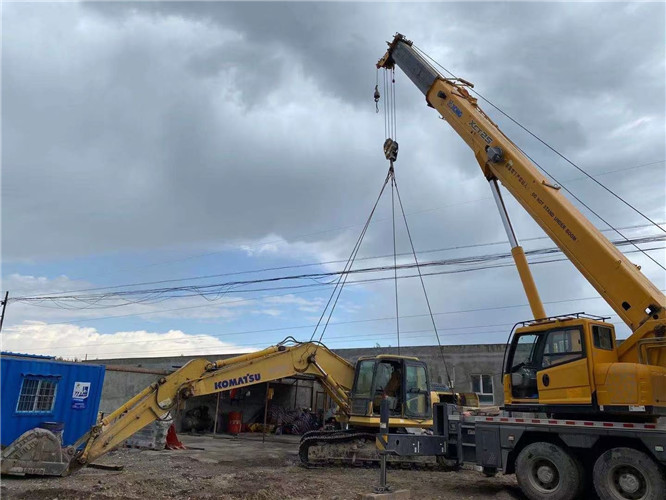 山亭区25吨吊车的工作半径是多少？