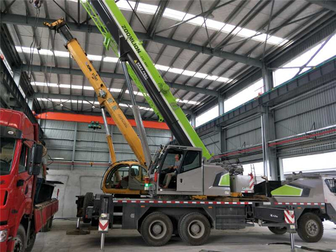 山亭区高空车出租需要注意哪些安全事项？