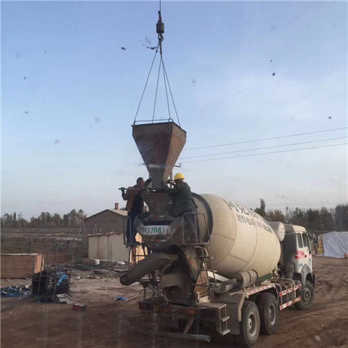 山亭区“精准瞄准”—— 吊车的 “定位导航” 技术