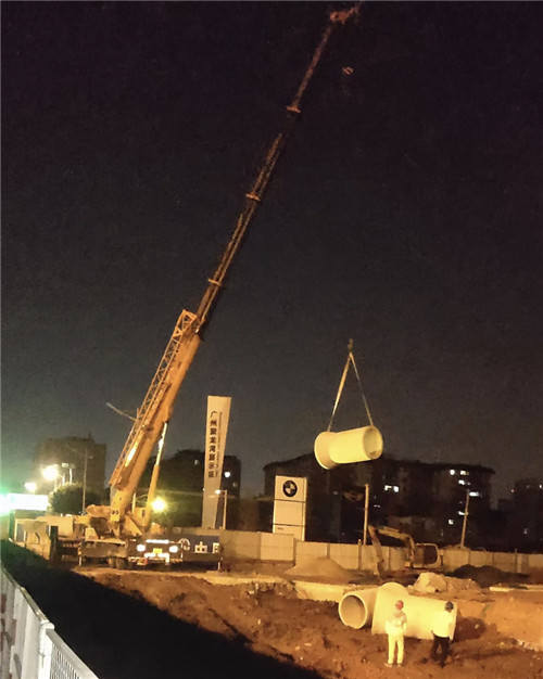 山亭区“弯臂矫正”—— 吊车的 “形变补偿” 技术